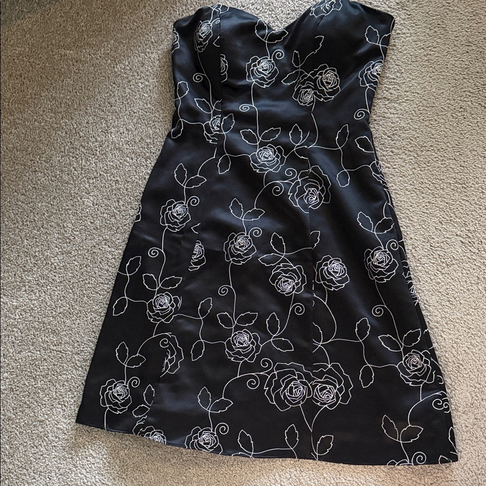 White House Black Market Strapless Dress with Floral Pattern